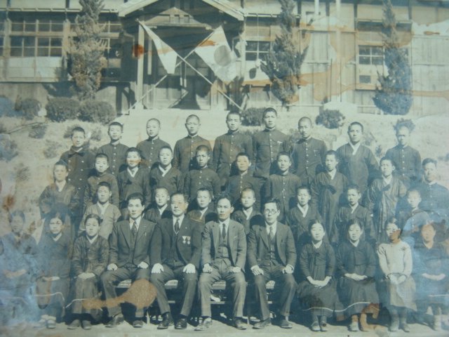 1938년(소화13년) 밀양 상동공립보통학교 제4회졸업사진