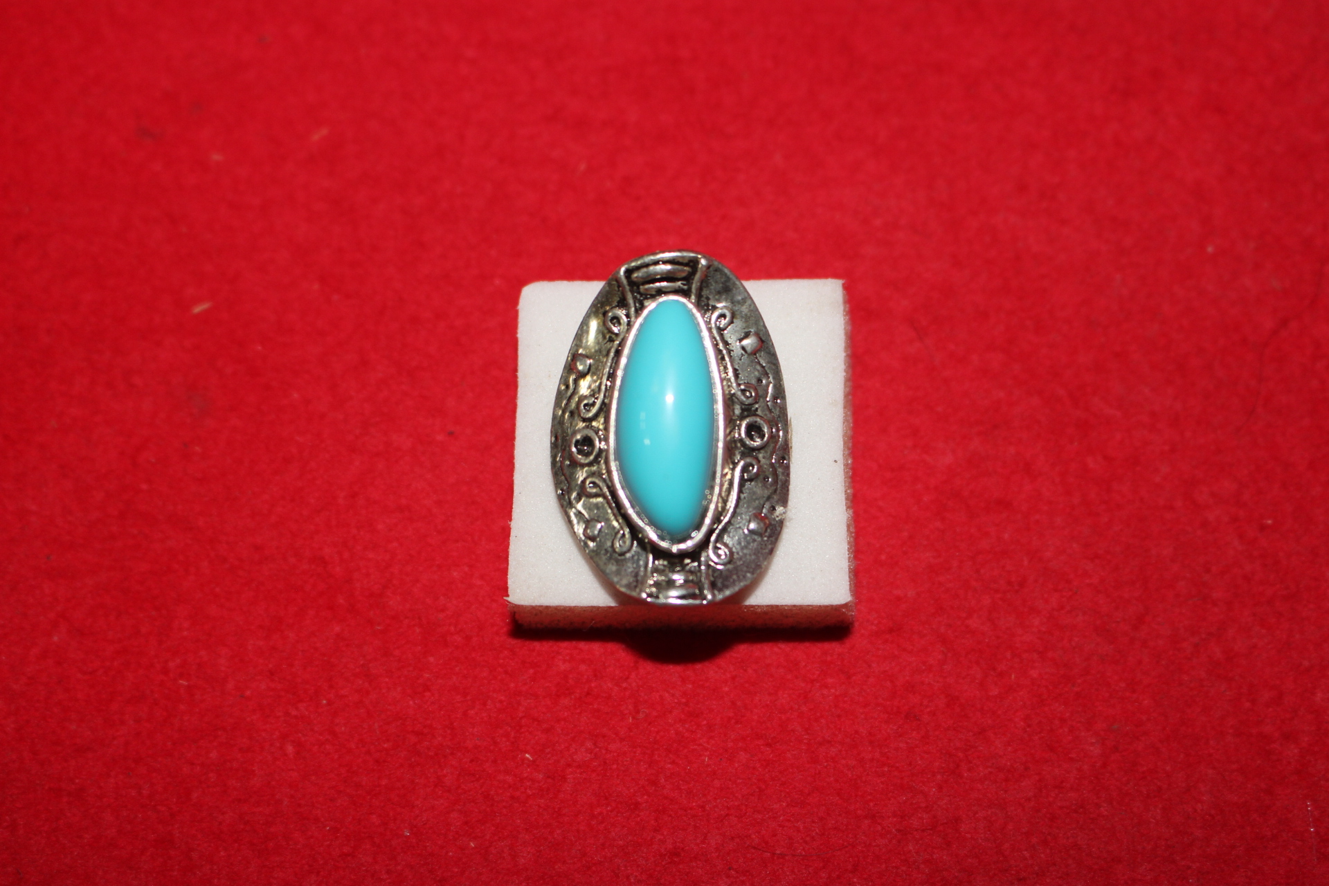 10-티벳 백동으로된 보석이 장식된 반지